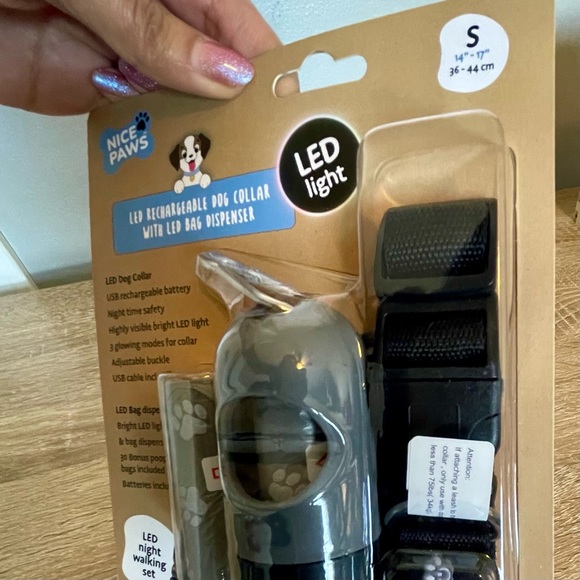 Nice Paws LED Rechargeable Dog Collar & Flashlight Bag Dispenser- Black and Gray - Picture 3 of 7